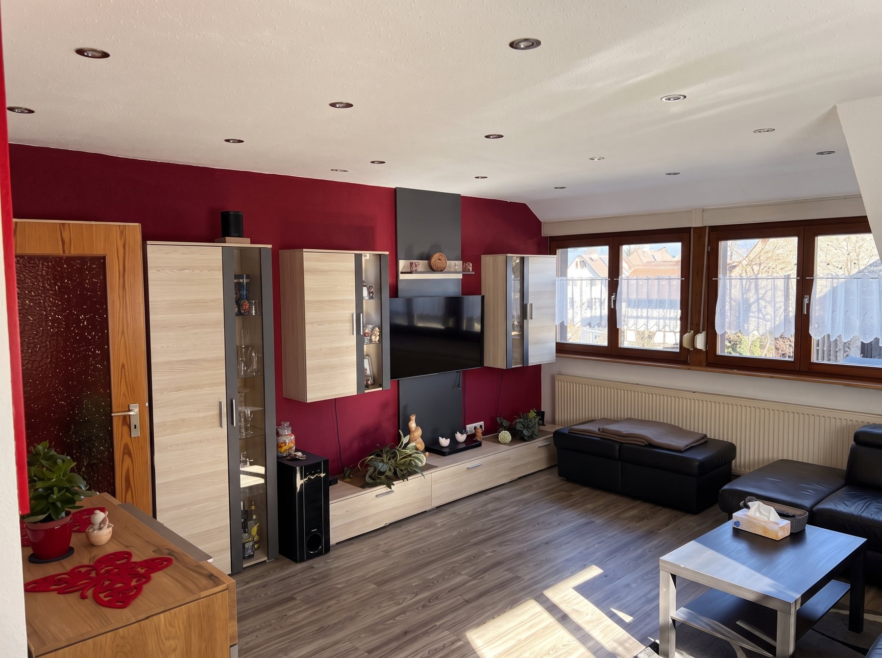 Wohnzimmer mit Wohnwand